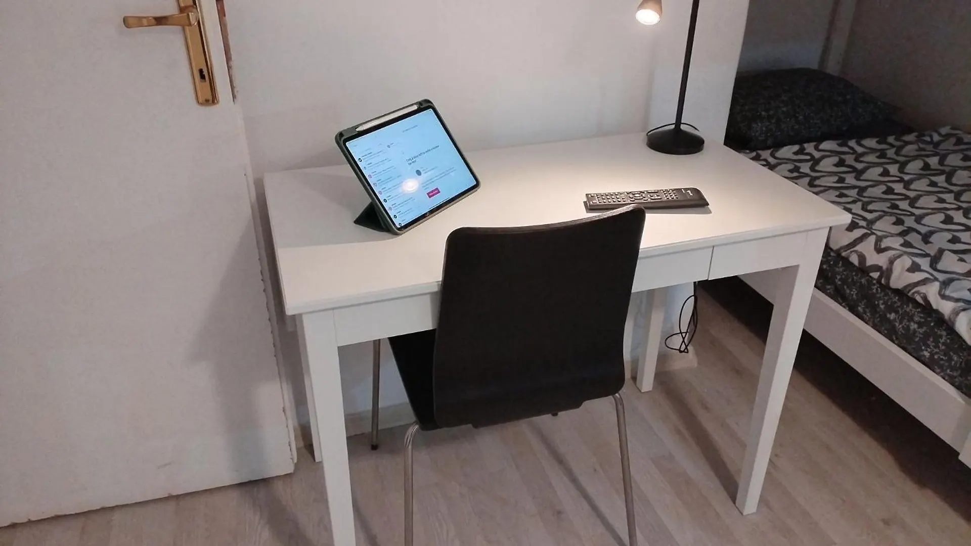 Cosy Flat Helexpo In Old City Thessaloniki
